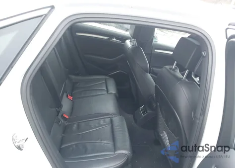 2015 Audi S3 2.0T Premium Plus z USA, uszkodzony, nr VIN WAUBFGFF4F1132190